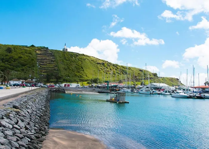 Azores Village アパート